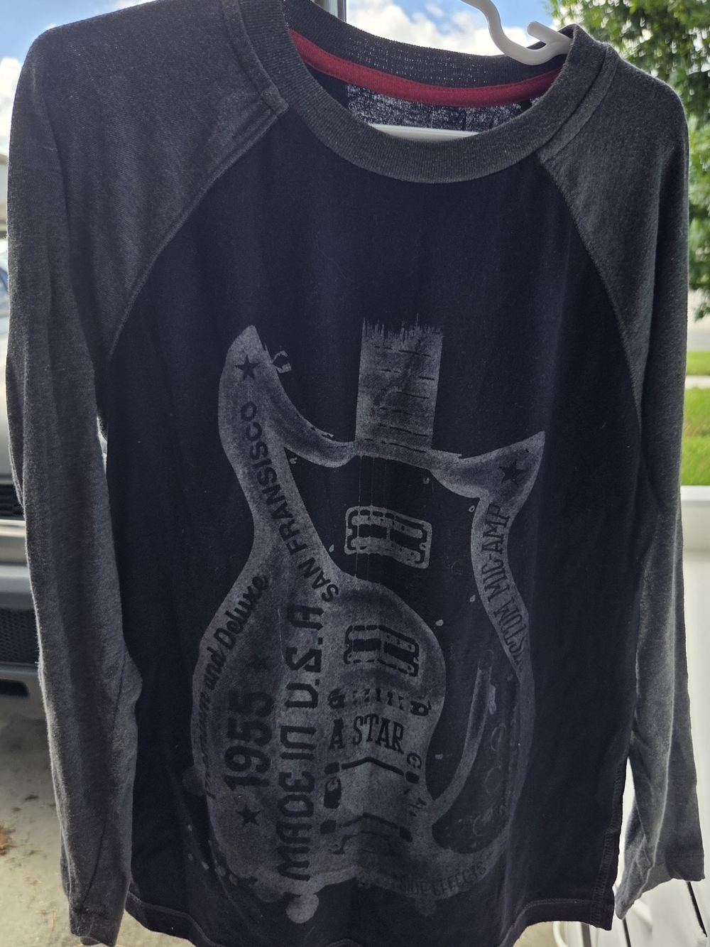 Arizona Jean Company Black and Gray Raglan Guitar Graphic Long-Sleeve Tee
